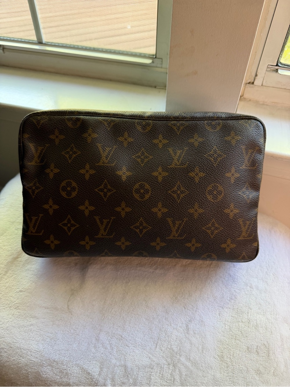💞Louis Vuitton Monogram Canvas Toiletry 28 Pouch in Brown